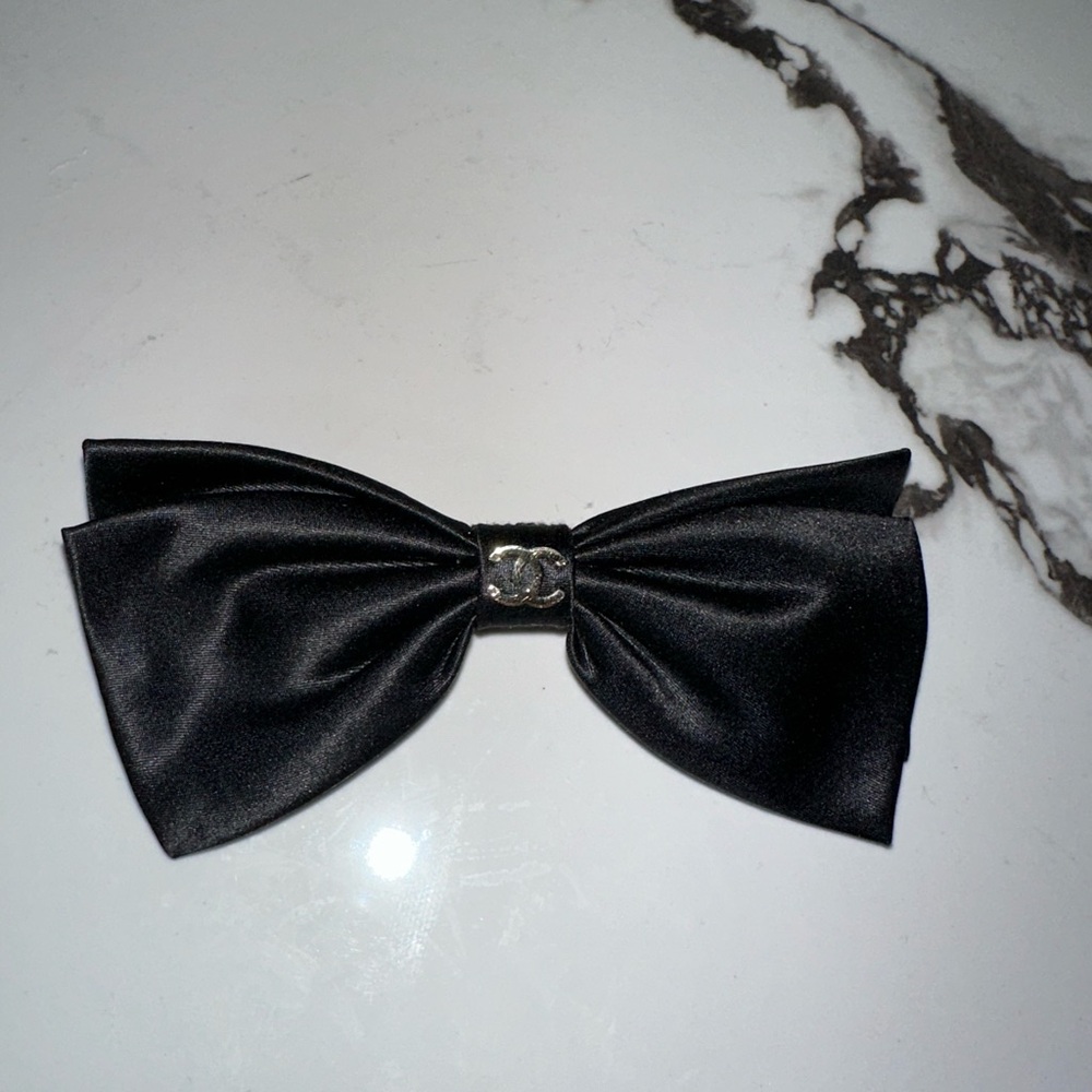 Chanel Vintage Hair Ribbon Clip